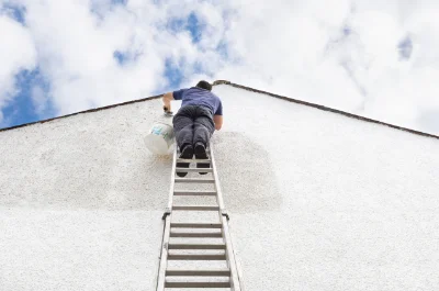 Peinture extérieure à Rhodes — façades et ravalement